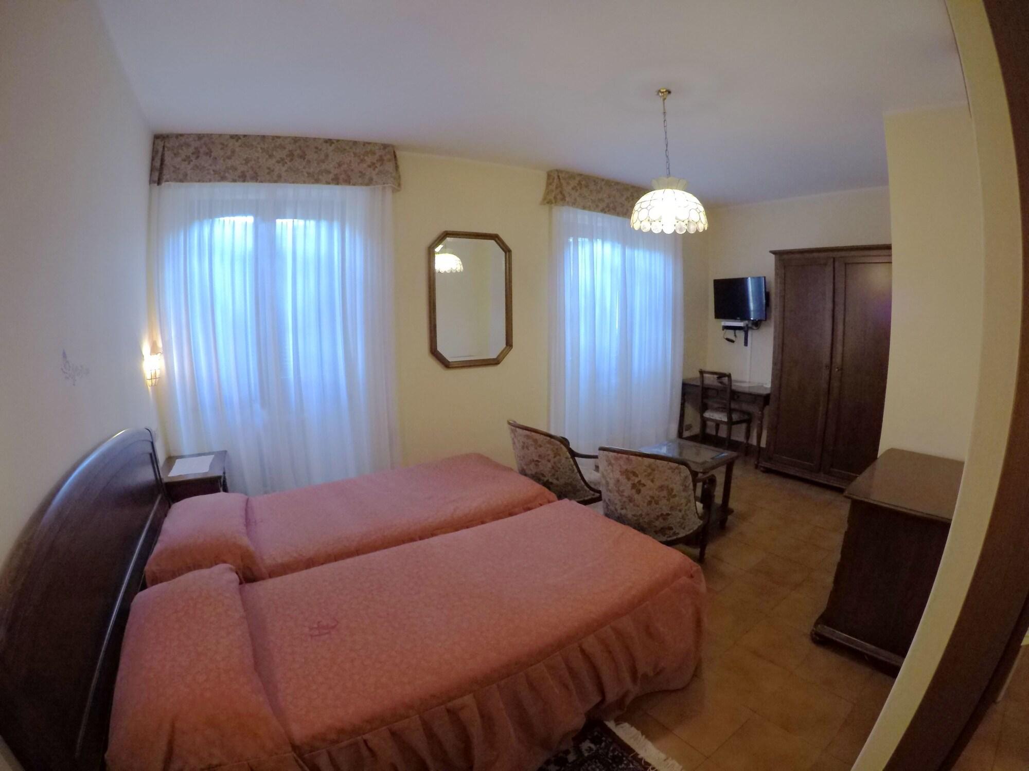 Hotel Ristorante Combolo Teglio Εξωτερικό φωτογραφία