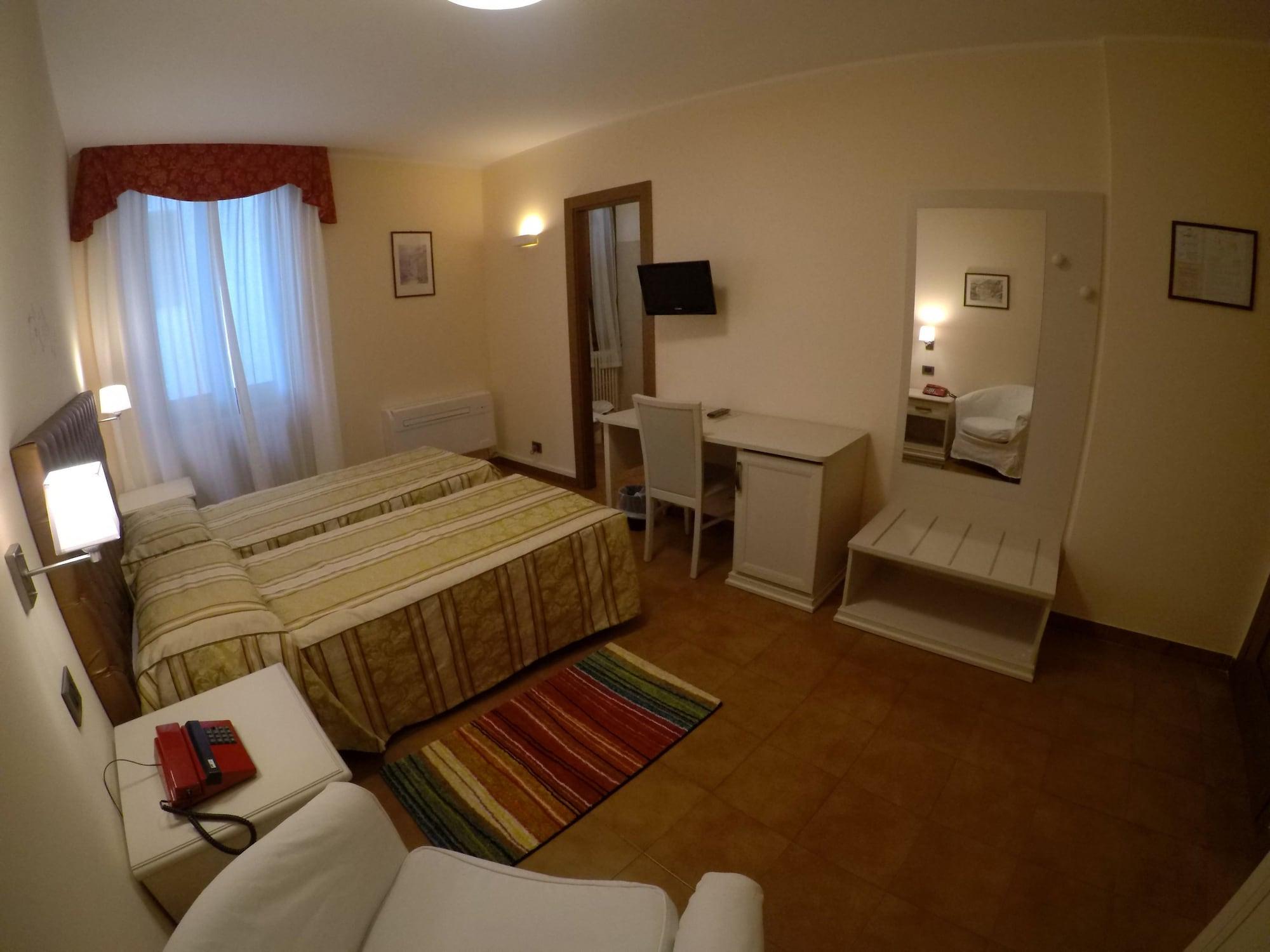 Hotel Ristorante Combolo Teglio Εξωτερικό φωτογραφία