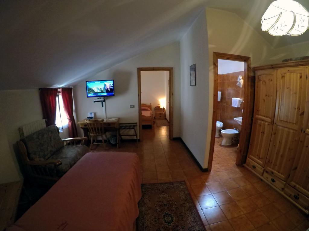 Hotel Ristorante Combolo Teglio Εξωτερικό φωτογραφία