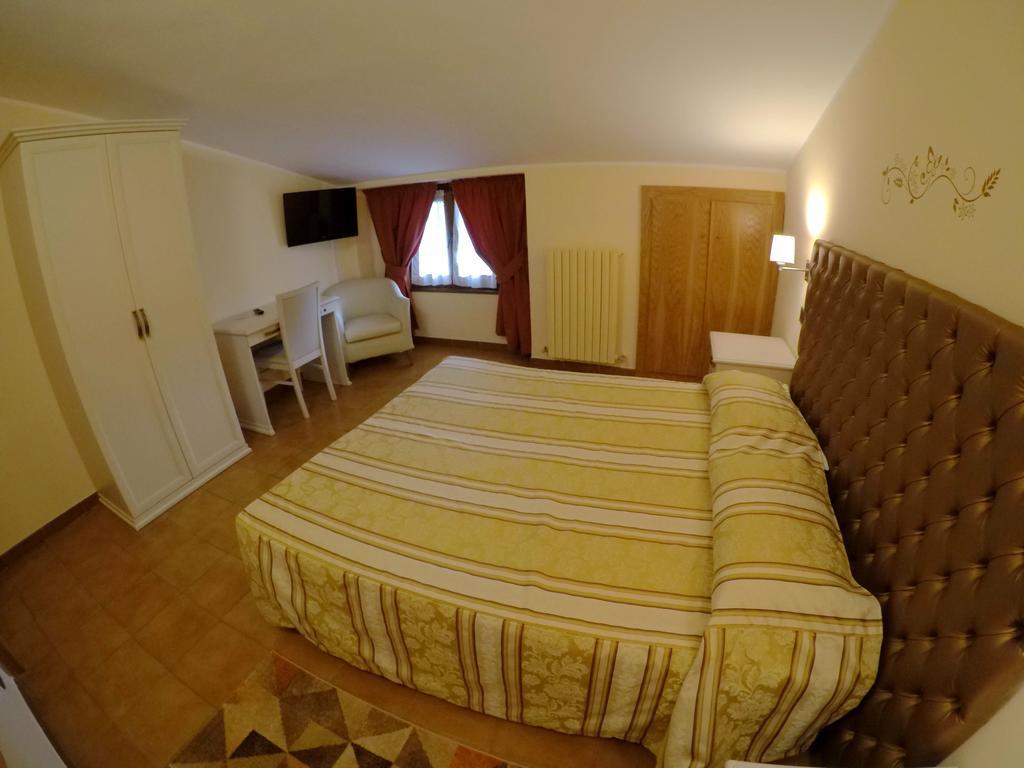 Hotel Ristorante Combolo Teglio Εξωτερικό φωτογραφία