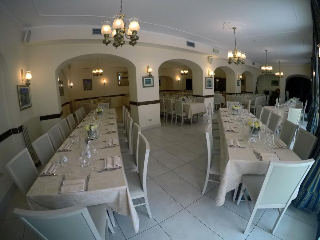 Hotel Ristorante Combolo Teglio Εξωτερικό φωτογραφία