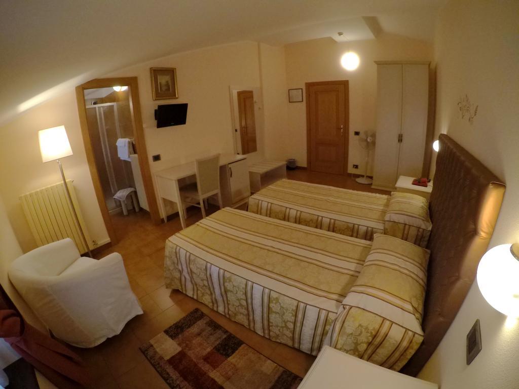 Hotel Ristorante Combolo Teglio Εξωτερικό φωτογραφία