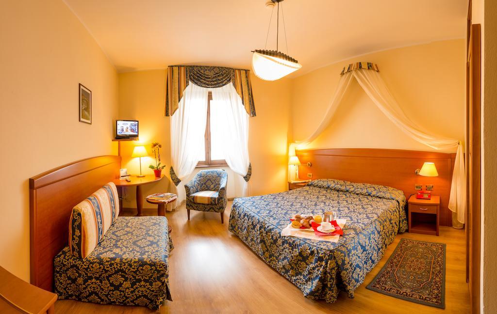 Hotel Ristorante Combolo Teglio Εξωτερικό φωτογραφία