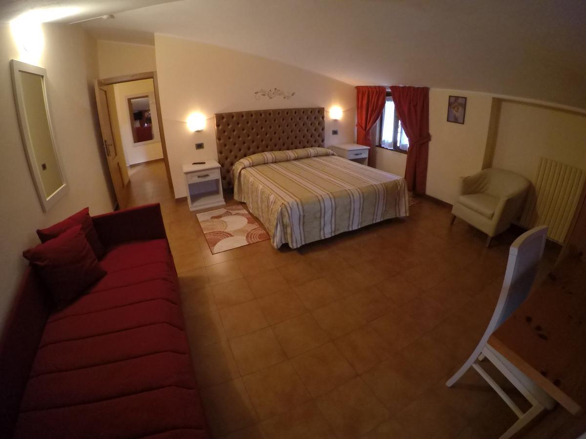 Hotel Ristorante Combolo Teglio Εξωτερικό φωτογραφία